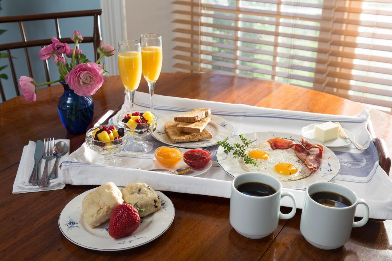 Bed and Breakfast Brampton 1860 Честертаун Екстер'єр фото
